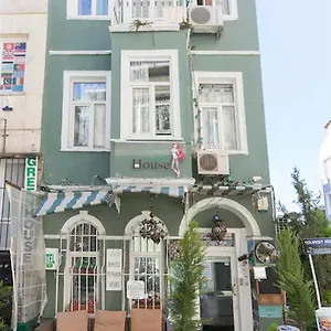 Hostel Taksim House